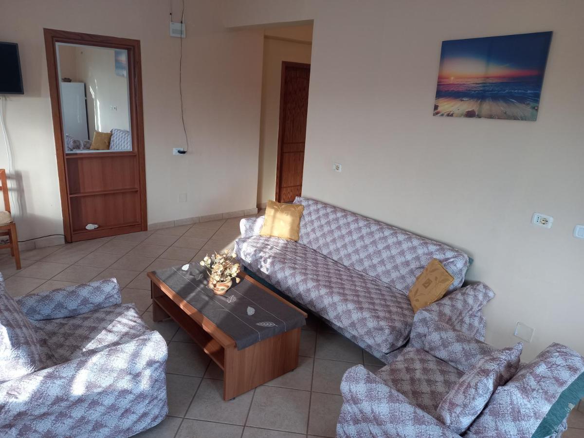 Jonny Guesthouse Ksamil Exterior foto
