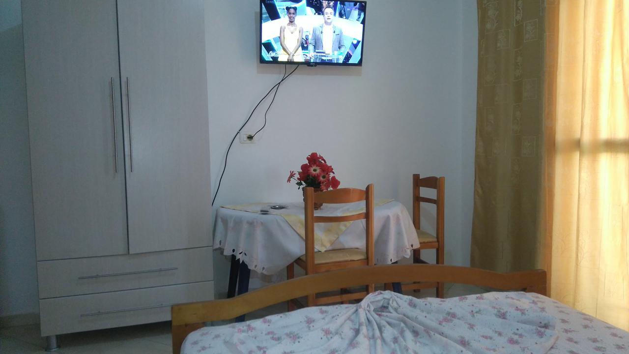 Jonny Guesthouse Ksamil Exterior foto