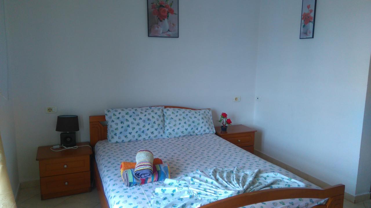 Jonny Guesthouse Ksamil Exterior foto
