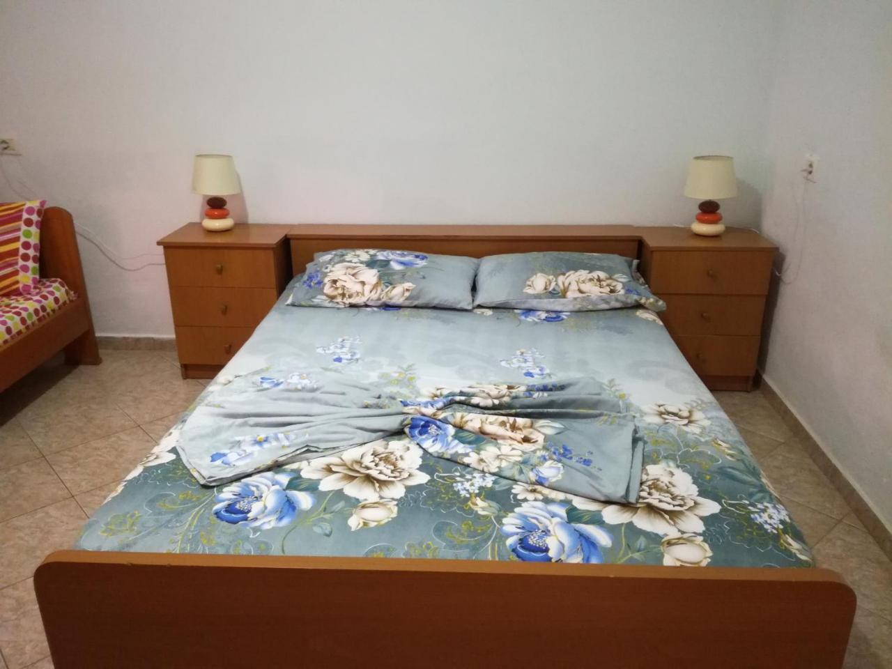 Jonny Guesthouse Ksamil Exterior foto