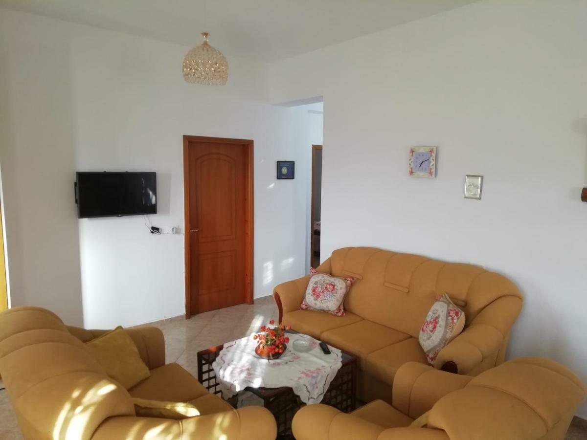 Jonny Guesthouse Ksamil Exterior foto