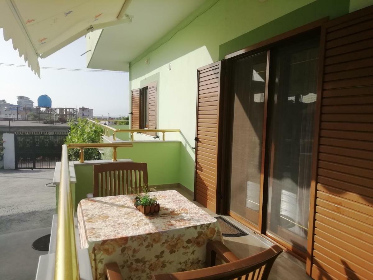 Jonny Guesthouse Ksamil Exterior foto