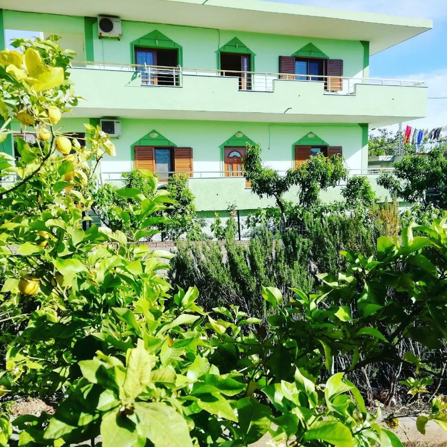 Jonny Guesthouse Ksamil Exterior foto