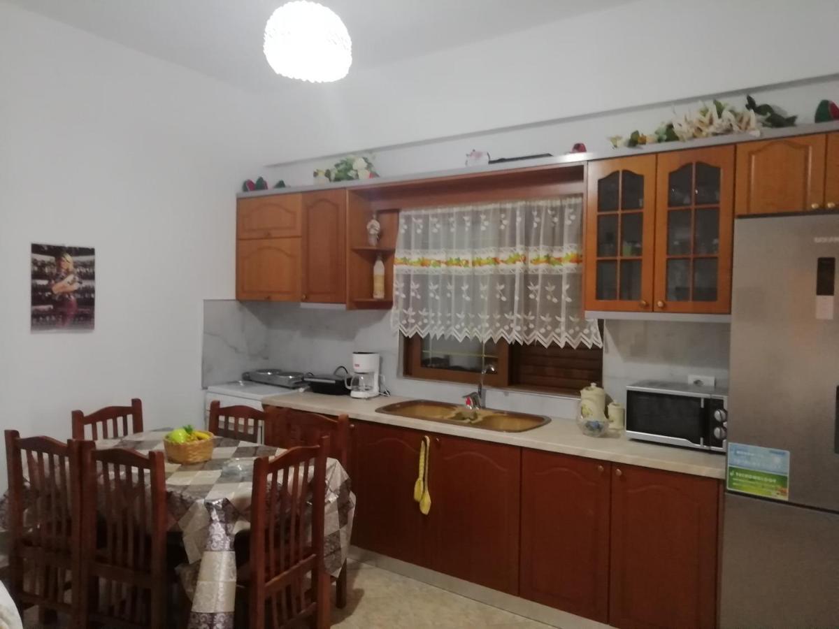 Jonny Guesthouse Ksamil Exterior foto